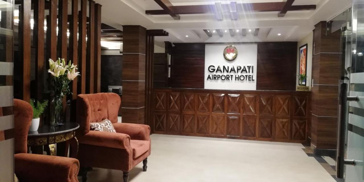 Ganapati Airport Hotel Катманду Екстериор снимка